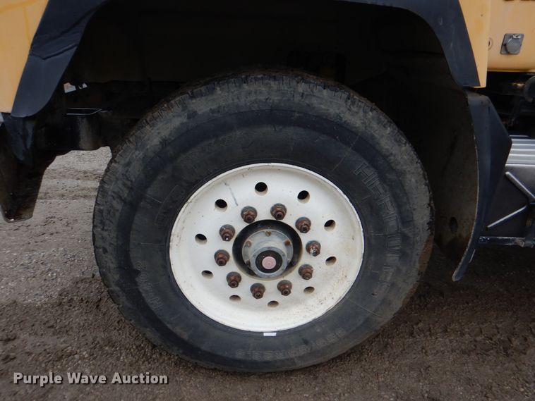 image for item DG1875 1998 Mack RD960S  ready mix truck