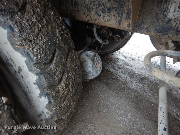 image for item DG1875 1998 Mack RD960S  ready mix truck