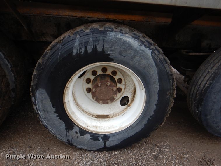 image for item DG1875 1998 Mack RD960S  ready mix truck