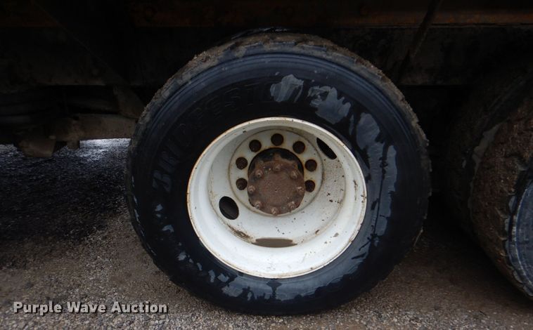 image for item DG1875 1998 Mack RD960S  ready mix truck