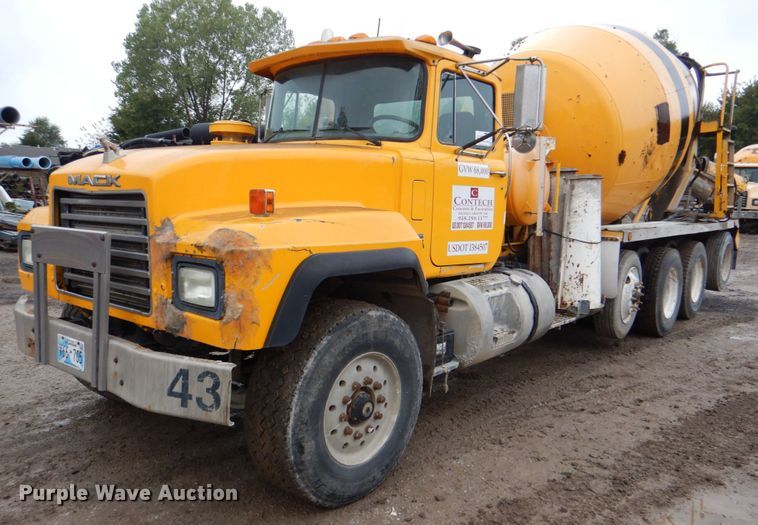 image for item DG1876 1999 Mack RD690S  ready mix truck