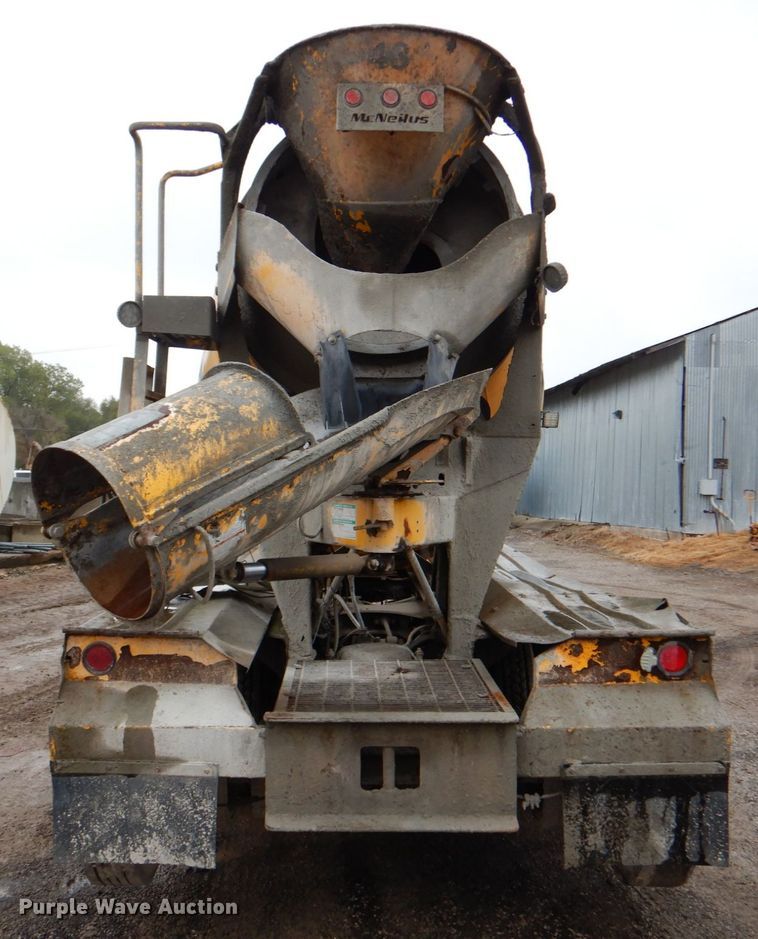 image for item DG1876 1999 Mack RD690S  ready mix truck