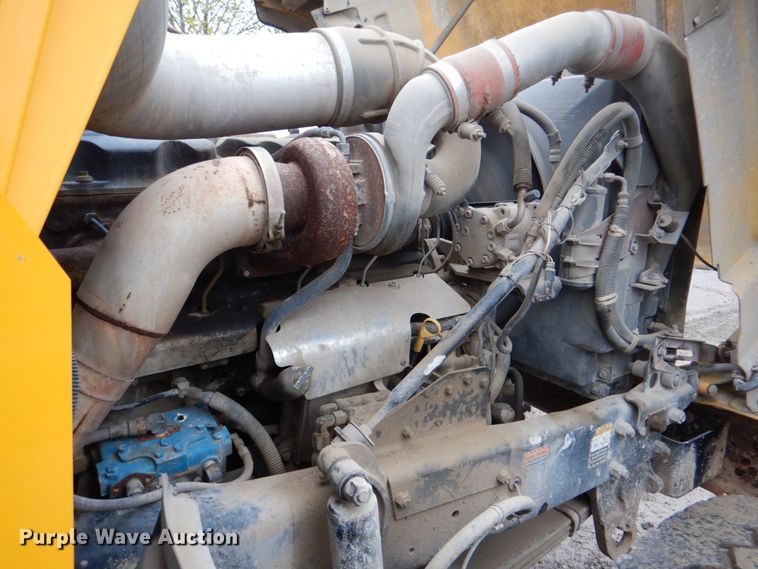 image for item DG1876 1999 Mack RD690S  ready mix truck