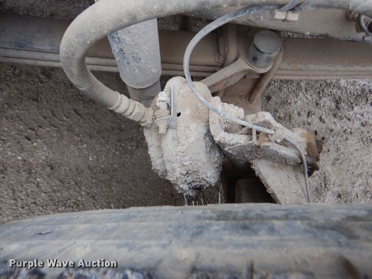 image for item DG1876 1999 Mack RD690S  ready mix truck