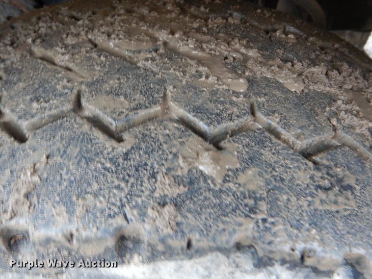 image for item DG1876 1999 Mack RD690S  ready mix truck