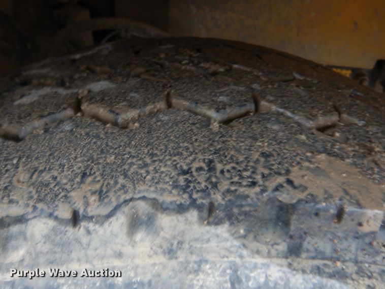 image for item DG1876 1999 Mack RD690S  ready mix truck