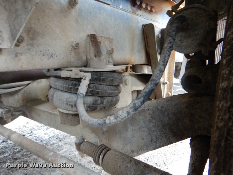 image for item DG1876 1999 Mack RD690S  ready mix truck