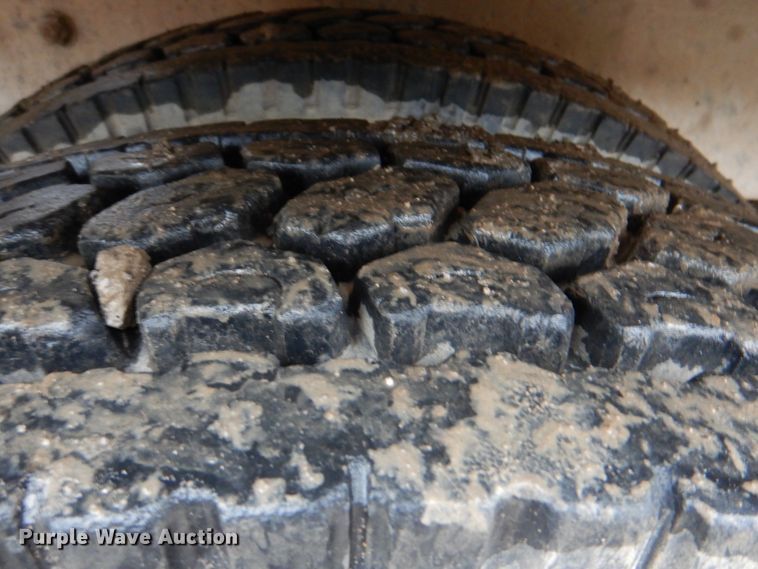 image for item DG1876 1999 Mack RD690S  ready mix truck