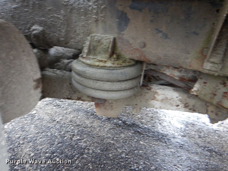 image for item DG1876 1999 Mack RD690S  ready mix truck