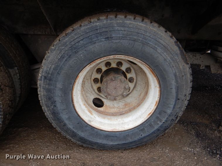 image for item DG1876 1999 Mack RD690S  ready mix truck