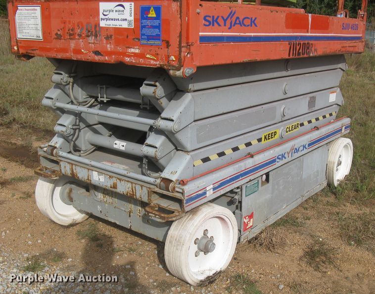 image for item DG5313 Sky Jack SJIII 4626  scissor lift