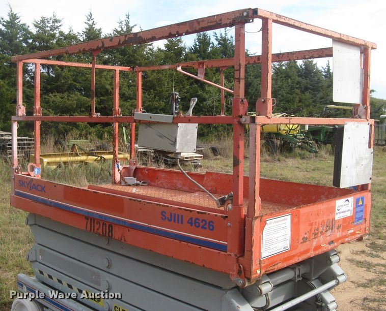 image for item DG5313 Sky Jack SJIII 4626  scissor lift