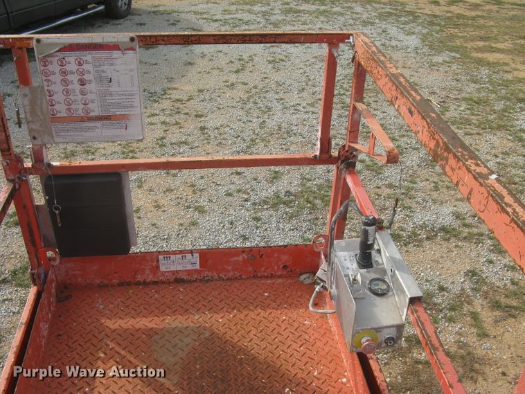 image for item DG5313 Sky Jack SJIII 4626  scissor lift