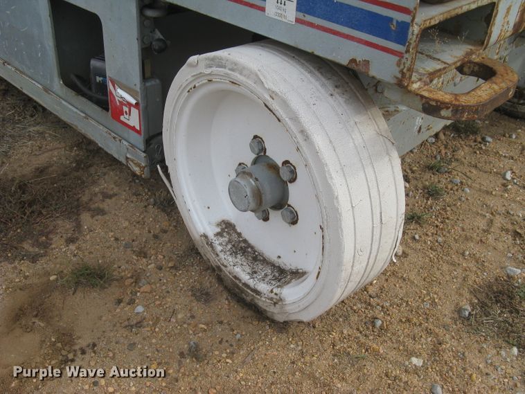 image for item DG5313 Sky Jack SJIII 4626  scissor lift