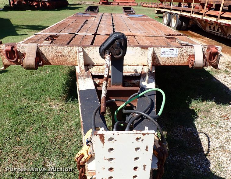 image for item DI5788 2000 Trail King TK40LP-2400  equipment trailer