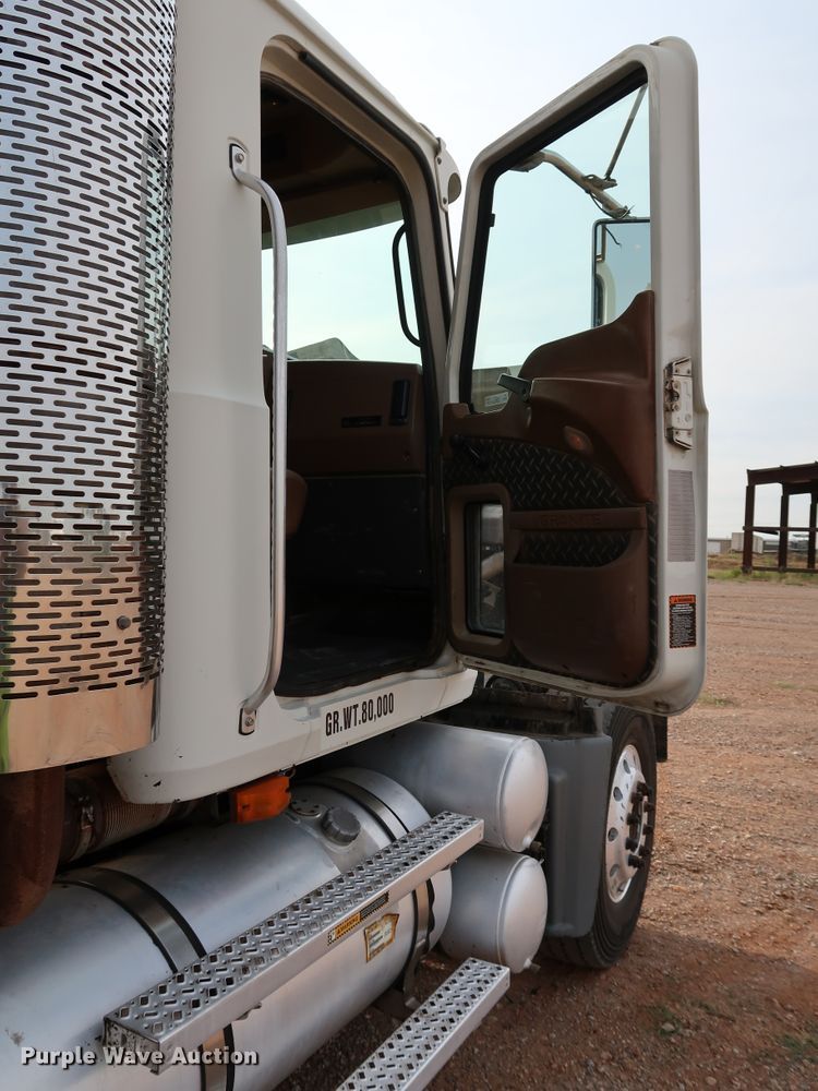 image for item DJ1976 2009 Mack GU713  dump truck