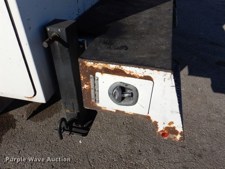 image for item DK1239 2001 International 4700  utility / service truck