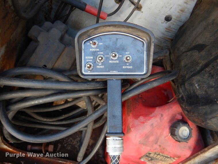 image for item DK1239 2001 International 4700  utility / service truck