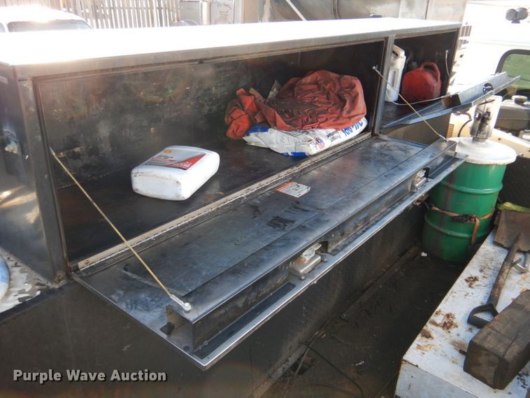 image for item DK1239 2001 International 4700  utility / service truck