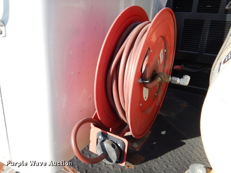 image for item DK1239 2001 International 4700  utility / service truck