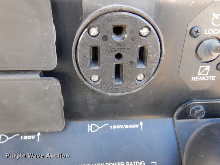 image for item DK1239 2001 International 4700  utility / service truck