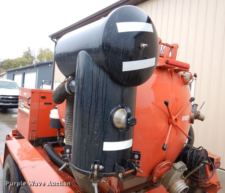 image for item DK1259 2010 Ditch Witch FX30  vacuum excavator