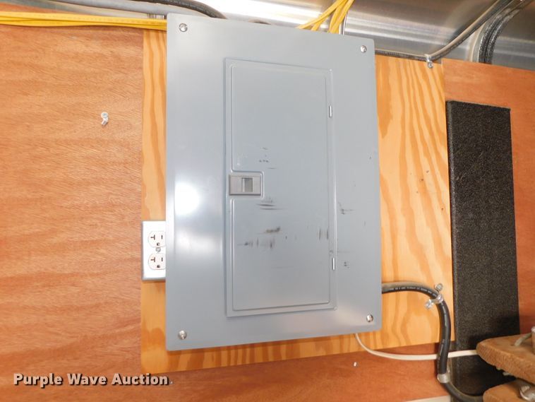 image for item DK8601 2015 H & H  enclosed cargo trailer