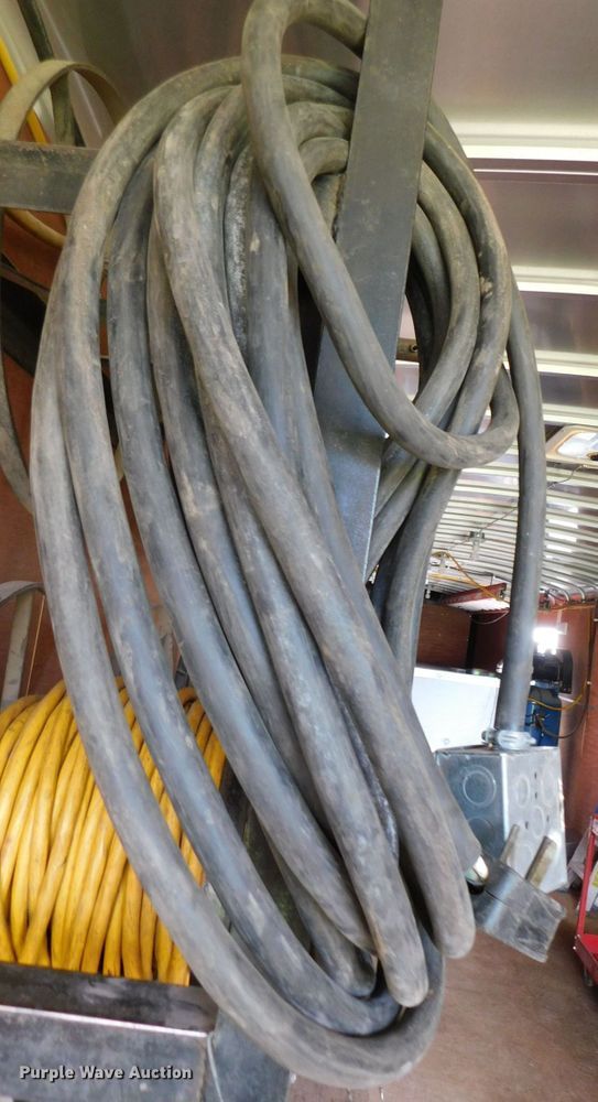 image for item DK8601 2015 H & H  enclosed cargo trailer