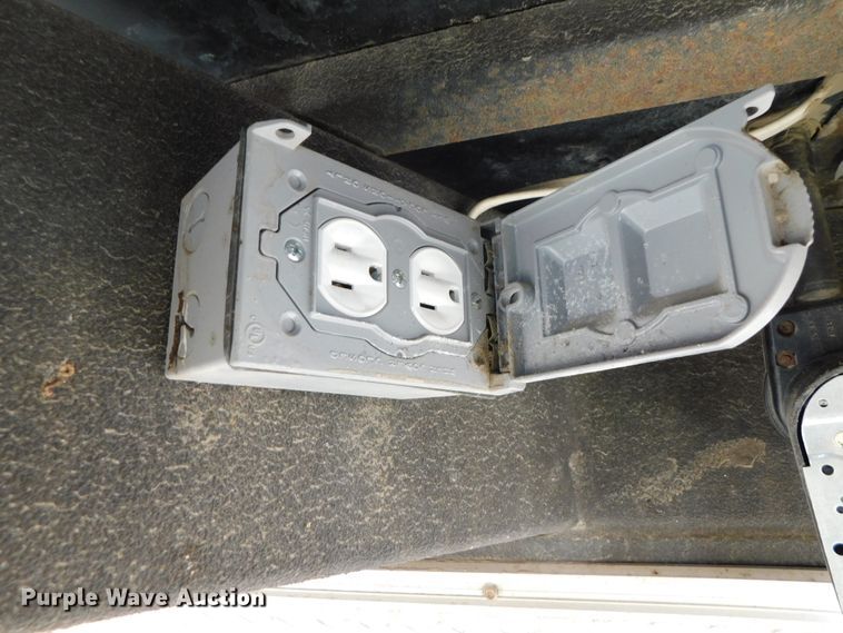 image for item DK8601 2015 H & H  enclosed cargo trailer