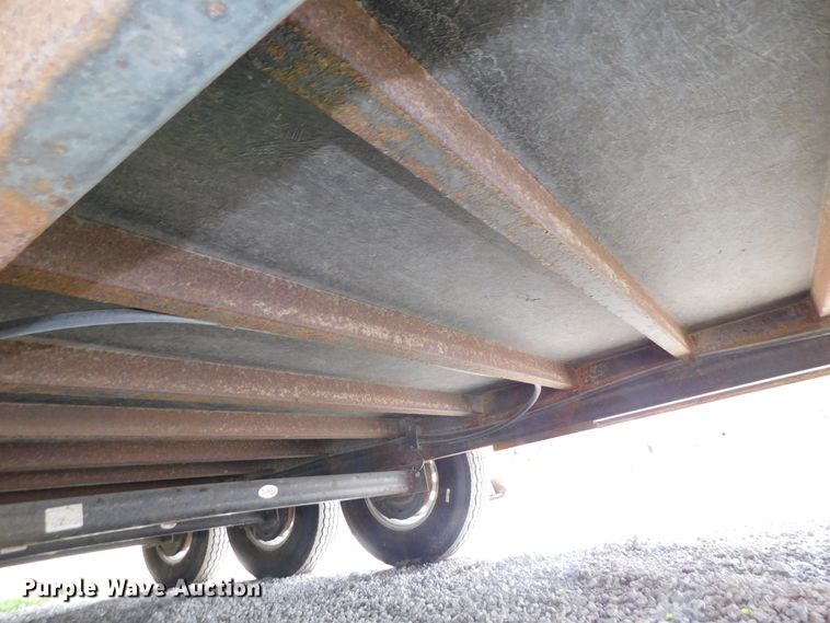 image for item DK8601 2015 H & H  enclosed cargo trailer