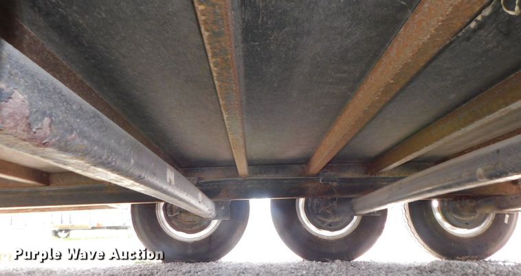 image for item DK8601 2015 H & H  enclosed cargo trailer