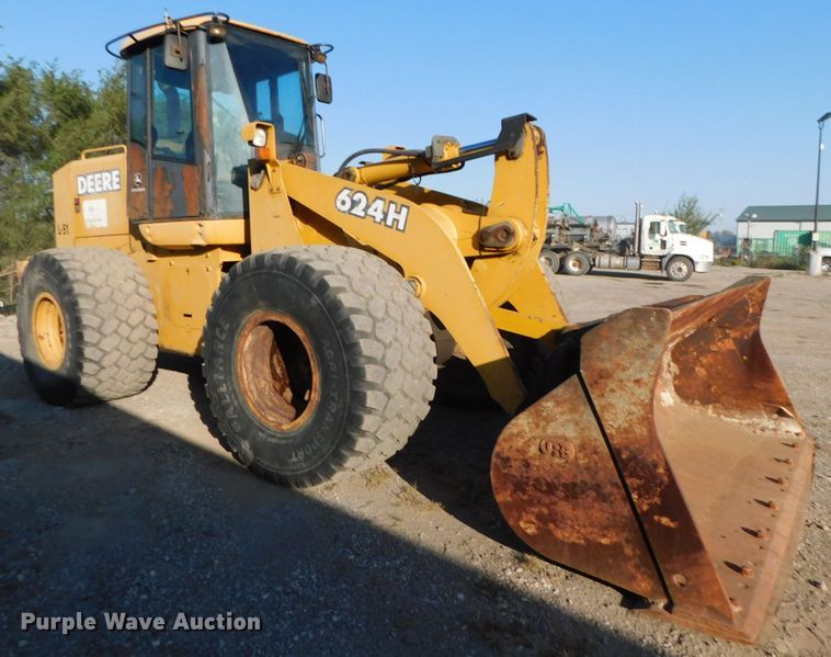 image for item DK8668 2002 John Deere 624H  wheel loader