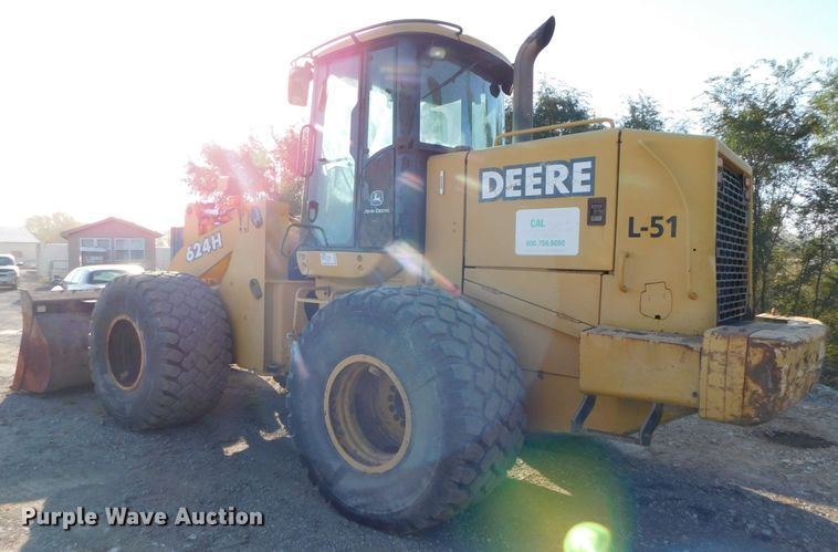 image for item DK8668 2002 John Deere 624H  wheel loader