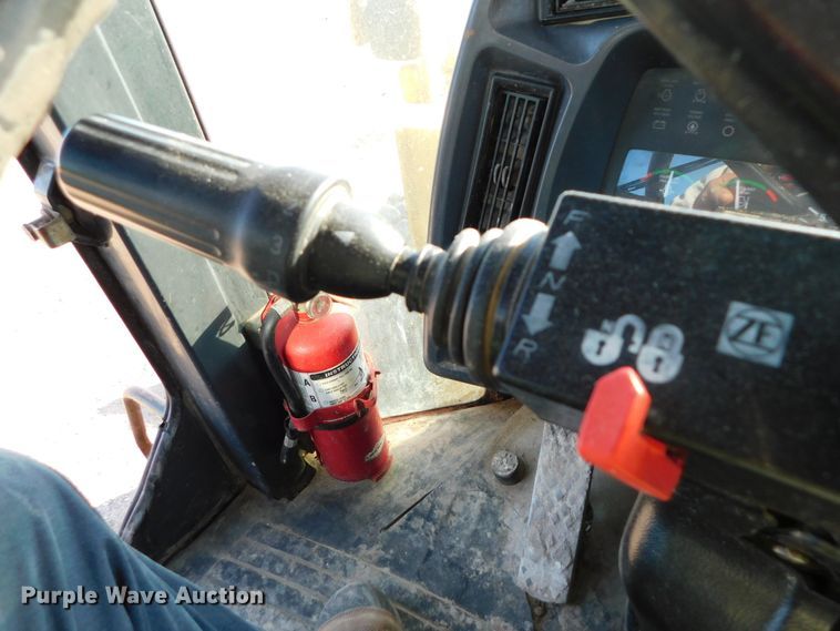 image for item DK8668 2002 John Deere 624H  wheel loader