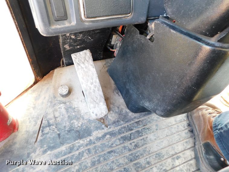 image for item DK8668 2002 John Deere 624H  wheel loader