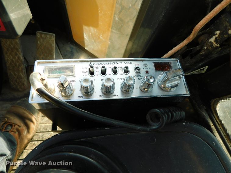 image for item DK8668 2002 John Deere 624H  wheel loader