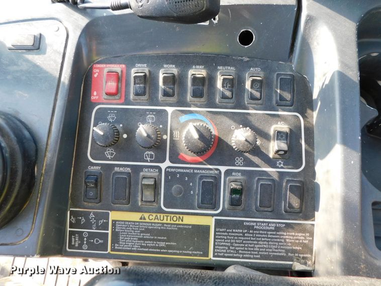 image for item DK8668 2002 John Deere 624H  wheel loader