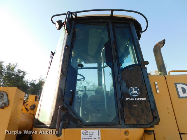 image for item DK8668 2002 John Deere 624H  wheel loader