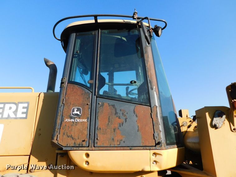 image for item DK8668 2002 John Deere 624H  wheel loader