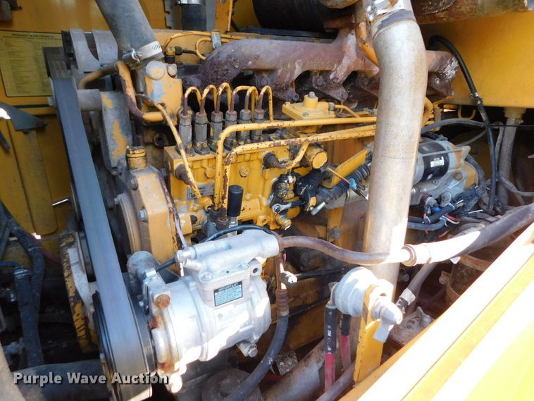 image for item DK8668 2002 John Deere 624H  wheel loader