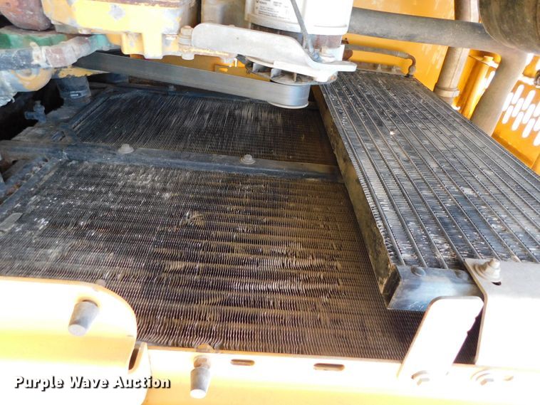 image for item DK8668 2002 John Deere 624H  wheel loader