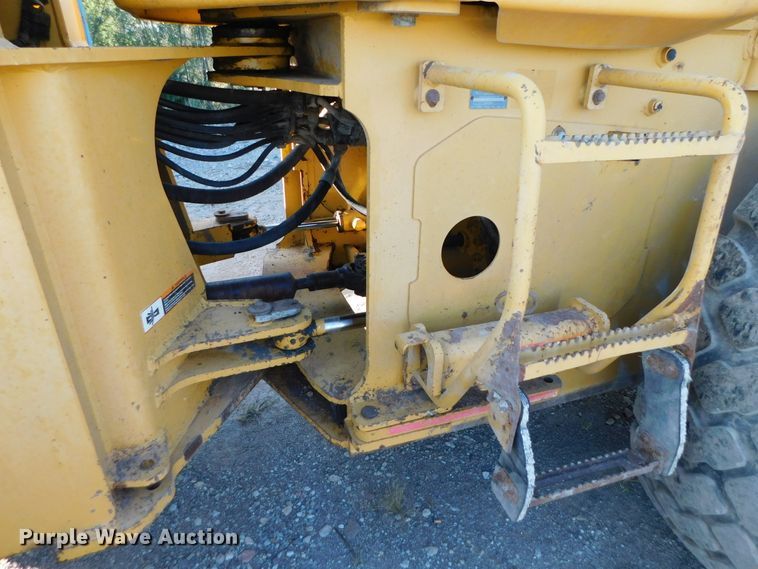 image for item DK8668 2002 John Deere 624H  wheel loader