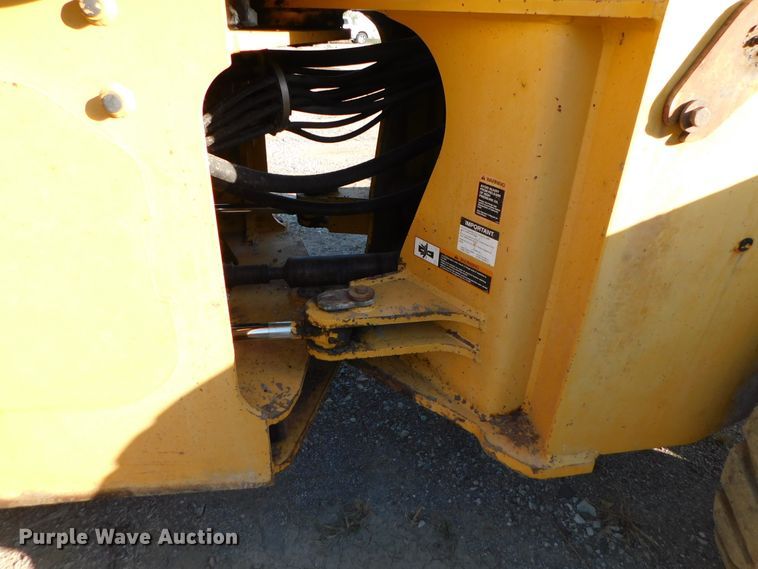 image for item DK8668 2002 John Deere 624H  wheel loader