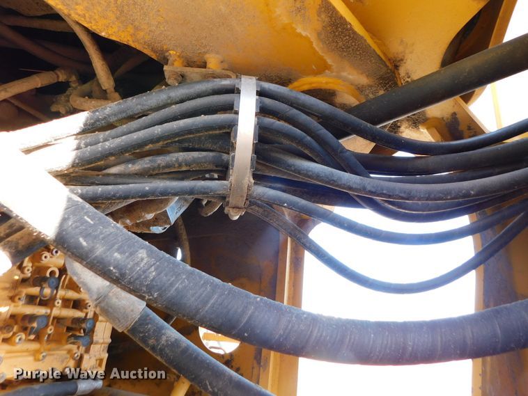 image for item DK8668 2002 John Deere 624H  wheel loader