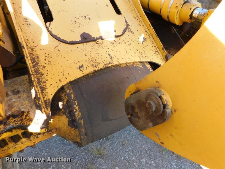 image for item DK8668 2002 John Deere 624H  wheel loader