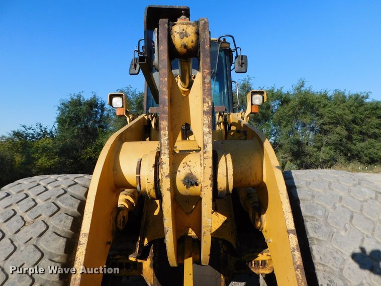 image for item DK8668 2002 John Deere 624H  wheel loader