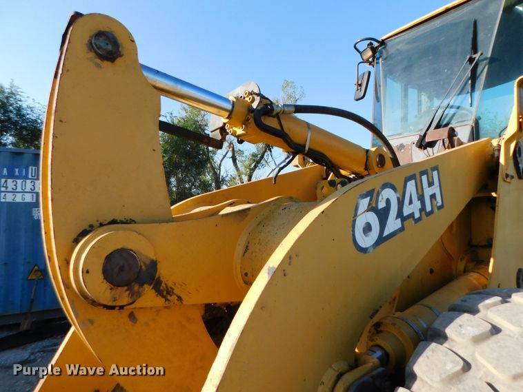 image for item DK8668 2002 John Deere 624H  wheel loader
