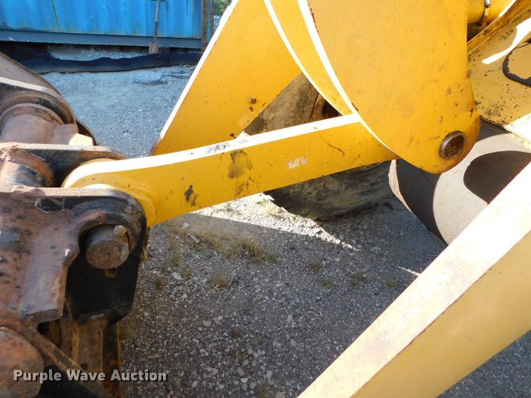 image for item DK8668 2002 John Deere 624H  wheel loader