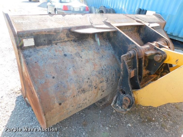 image for item DK8668 2002 John Deere 624H  wheel loader