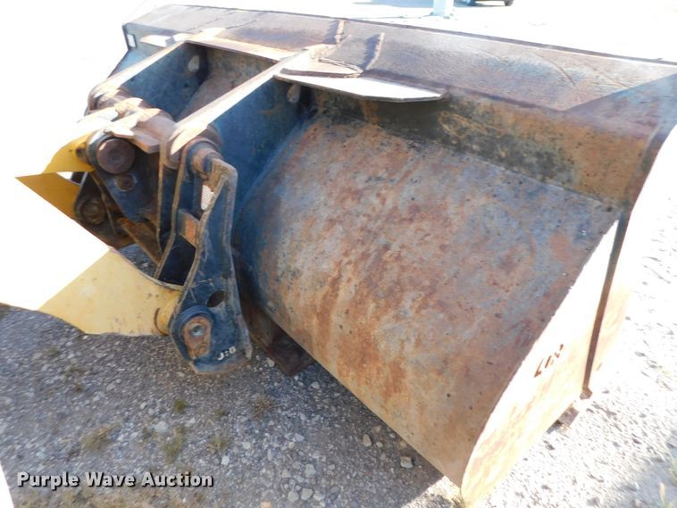 image for item DK8668 2002 John Deere 624H  wheel loader